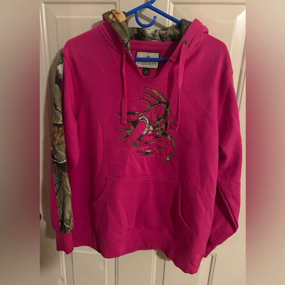 Legendary Whitetails Women’s Camo Sweatshirt, L